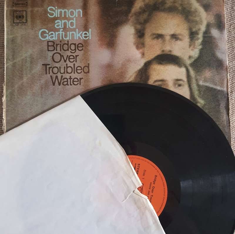 Simon and Garfunkel - Bridge over troubled water